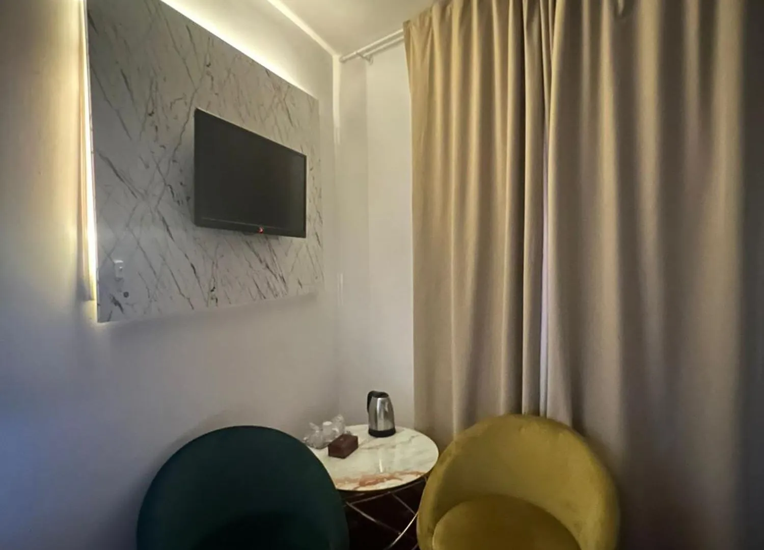 ***  Hotel Evozava Central Bucarest Roumanie